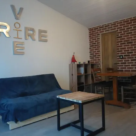 La Maisonnette Des Louves - Gite Rural Avec Jardin Barbechat Exterior photo